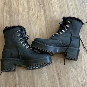 Dr Marten Heel Boot